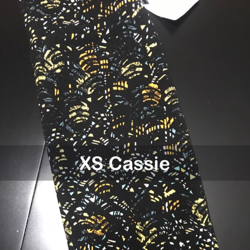 XS NWT LuLaRoe Cassie Pencil Skirt